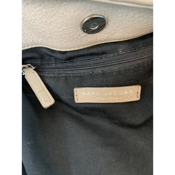 Marc Jacobs NY 14" x 13" Gray Leather Hobo Bag With Dual Strap 10002 GUC - Picture 10 of 16